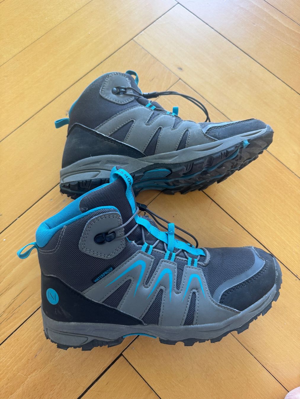 46 Nord Chaussures hommes: Leichter Wanderschuh Gr 38 – D'occasion à St. Gallen par engel363