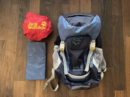 Jack Wolfskin Kinder-Rucksack + Zubehör