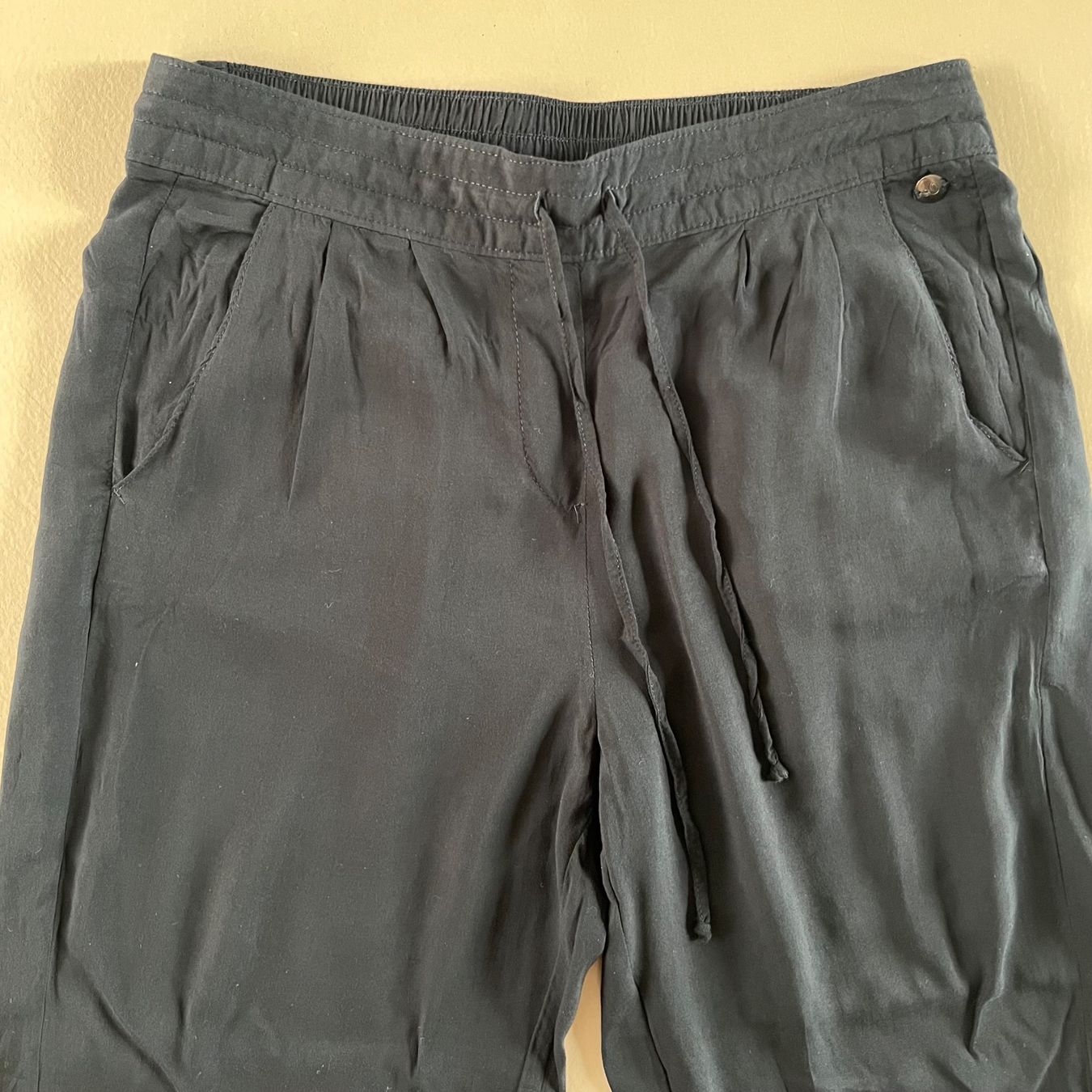 S.Oliver Pantaloni: S. OLIVER Stoffhose 🖤 – Usato da Zürich venduto da ClosetQueen 1