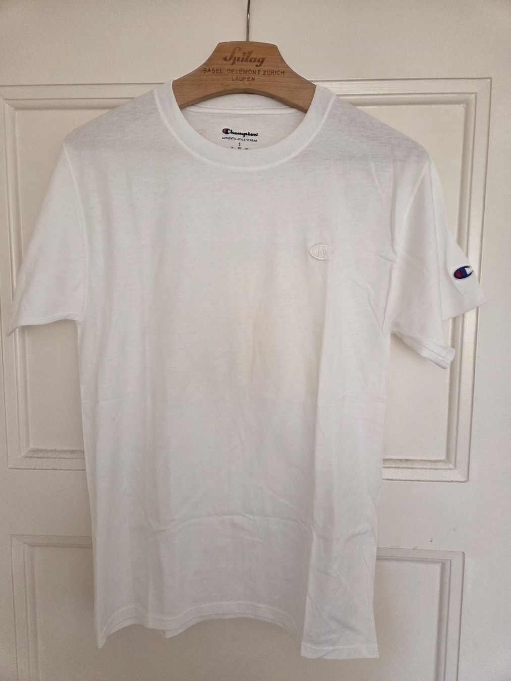 Champion T-Shirts: T-shirt basic blanc – Neu und originalverpackt aus Lausanne von hel_ll2g 1