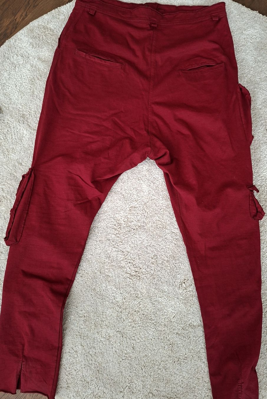 Rundholz Hosen: Rundholz Dip Cargohose rot, L – Neu (gemäss Beschreibung) aus Basel von Cerich
