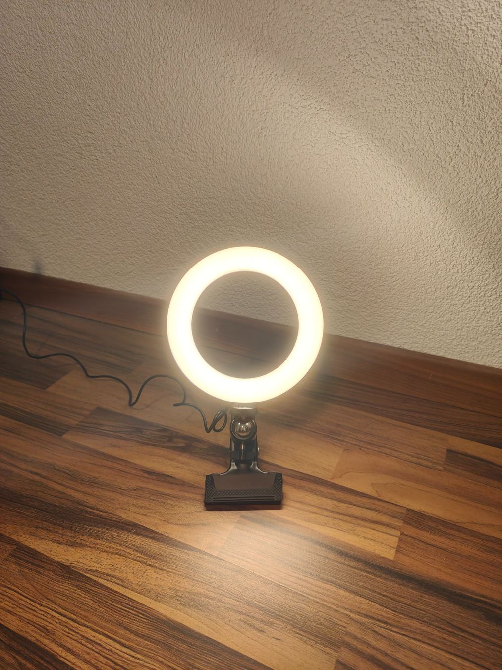Lampen: Dimmbares Ringlicht mit Klemme & USB-Anschluss – Gebraucht aus Beinwil am See von stern_66 2