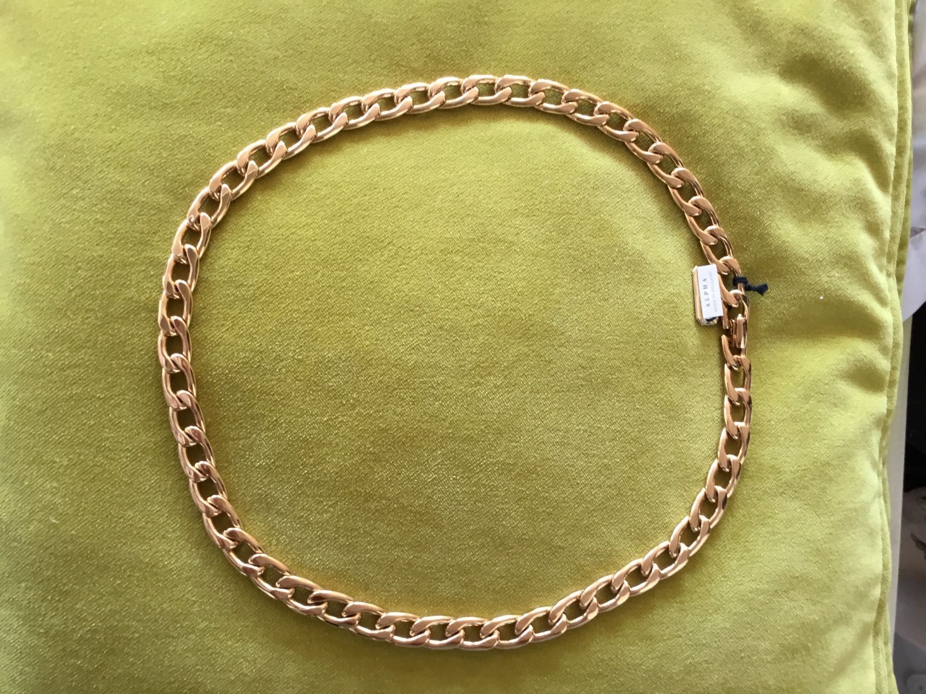 Catenine: Collier chaîne plate dorée maison Alpha – Nuovo e nell'imballaggio originale da Le Landeron venduto da nic_8hd5