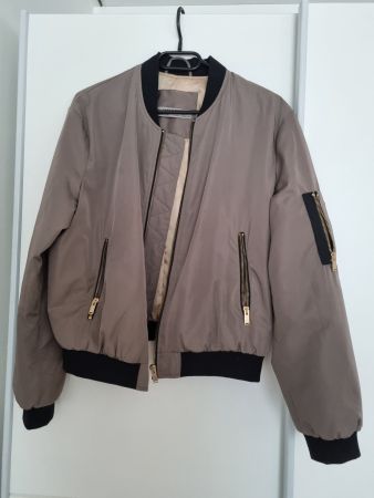 Zara Jacke