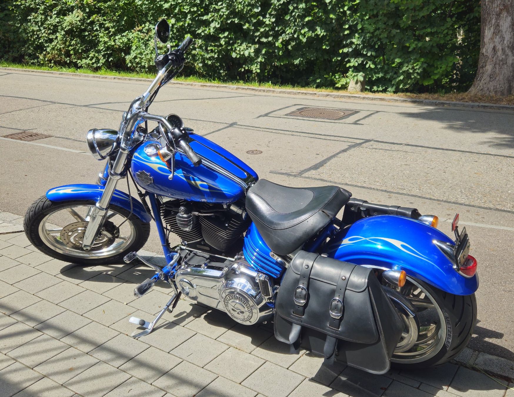 Harley-Davidson Cruisers: HARLEY DAVIDSON ROCKER C FXCWC – D'occasion à Eglisau par tauschnix 2