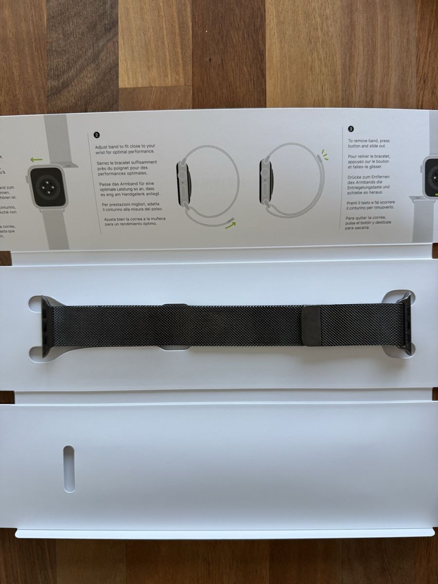 Apple Smartwatch: Apple Watch Milanese Loop 44mm – Usato da Zürich venduto da stefan.willi 2