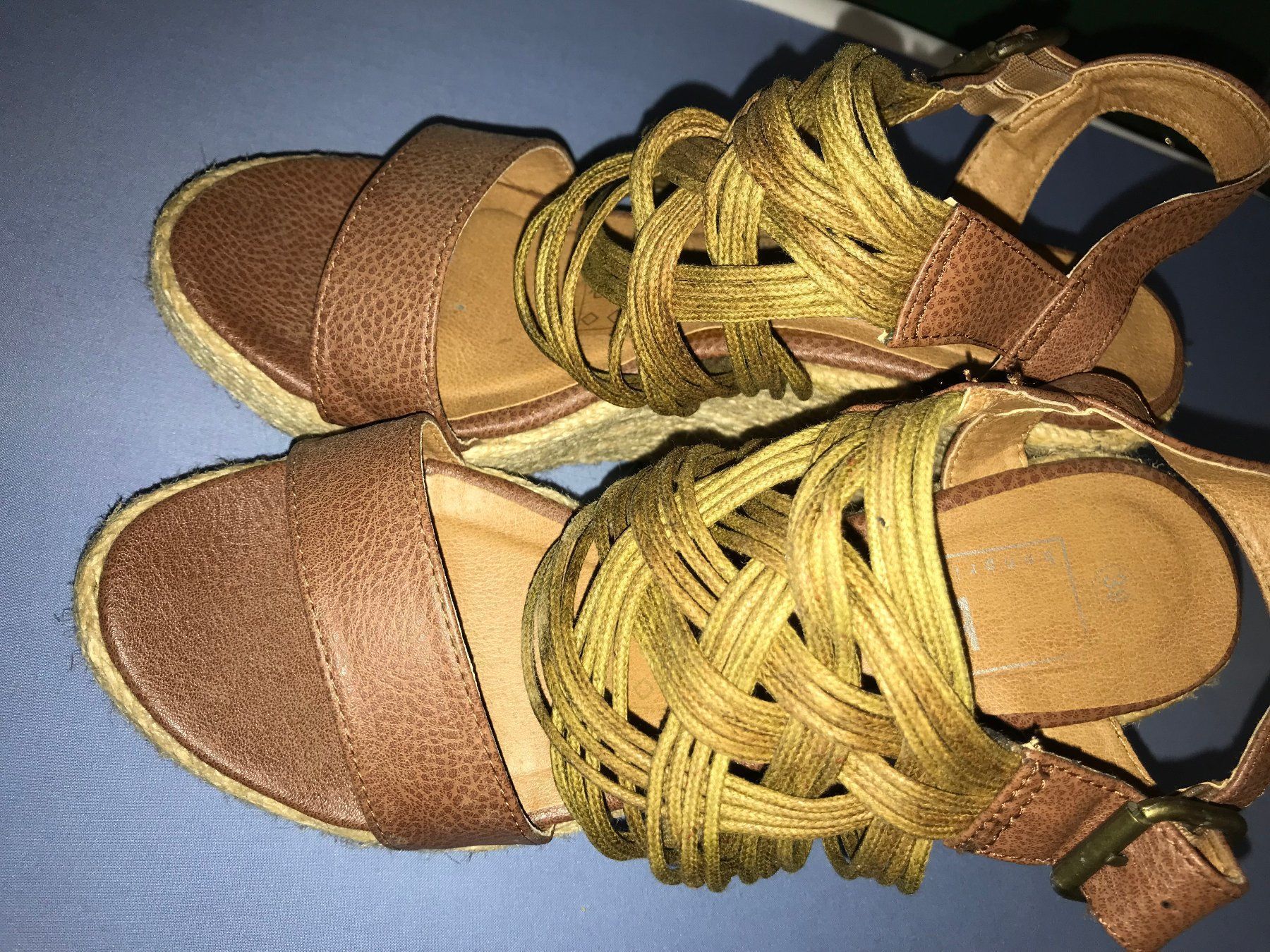 Damenschuhe: Sommerschuh – Gebraucht aus Zumikon von Uranus88