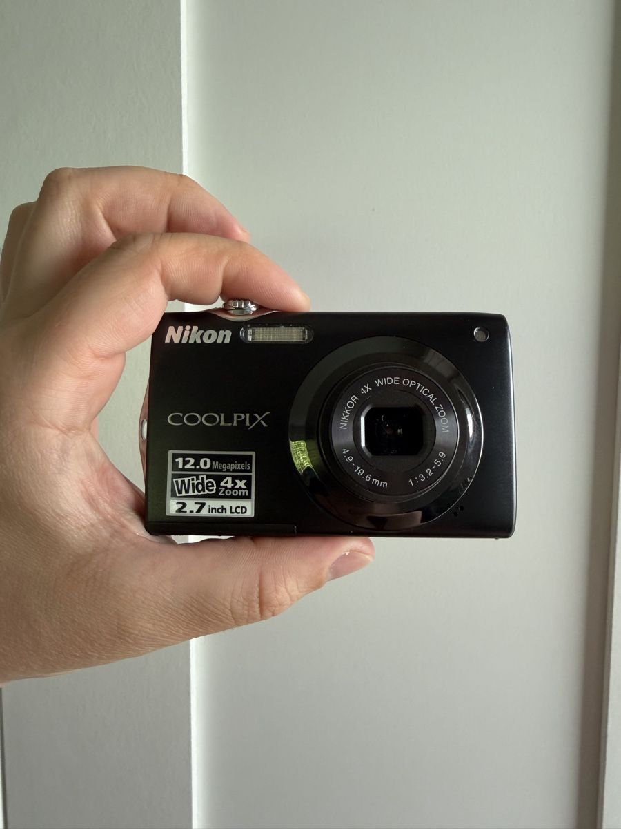 Nikon Fotocamera: Nikon Coolpix S3000 Digital Kamera – Usato da Niederbipp venduto da yar_tf6f