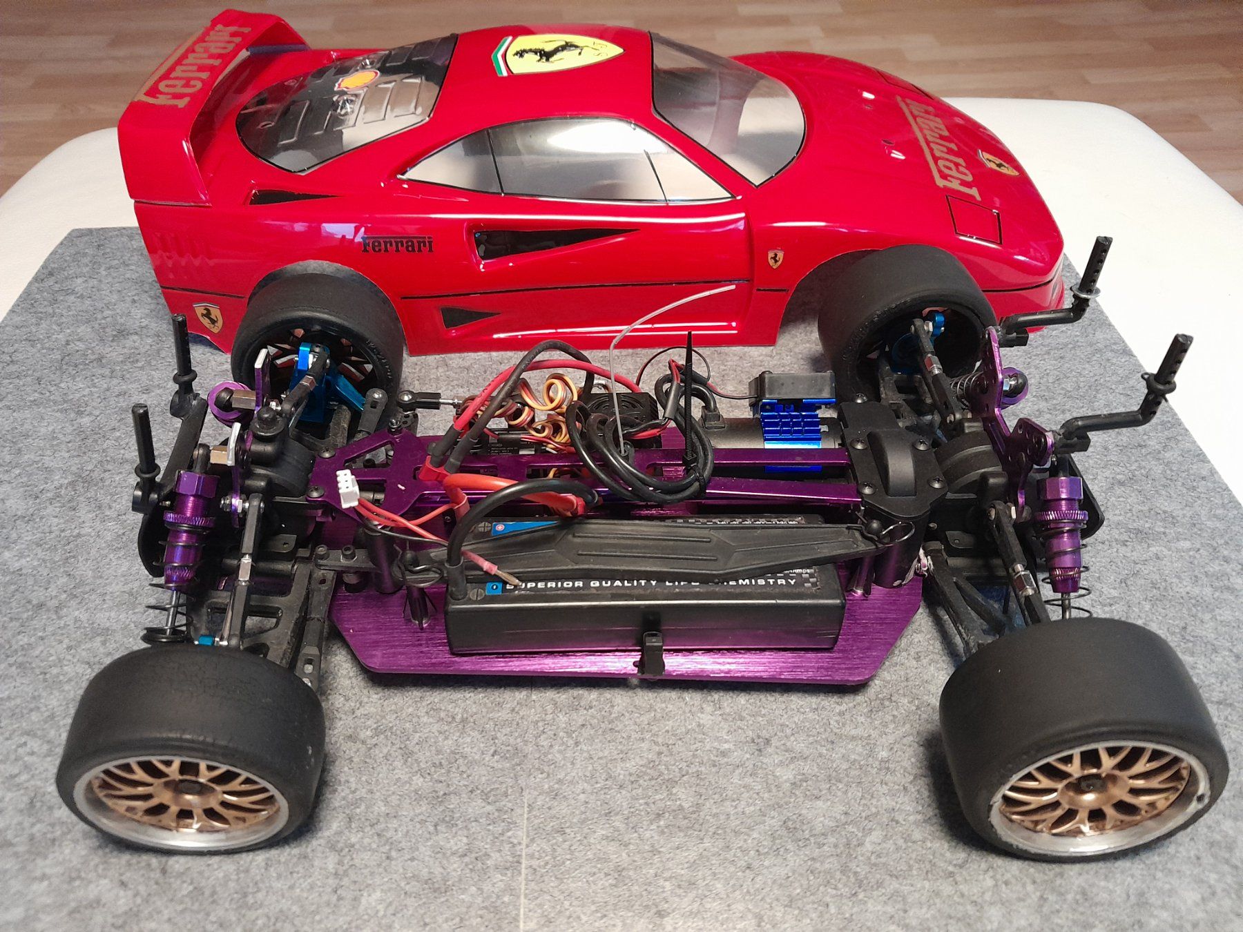 RC Modellbau: 1:9 FERRARI F40 SUPERTEN – Gebraucht aus Ebnat-Kappel von MAZUKITURB0 6