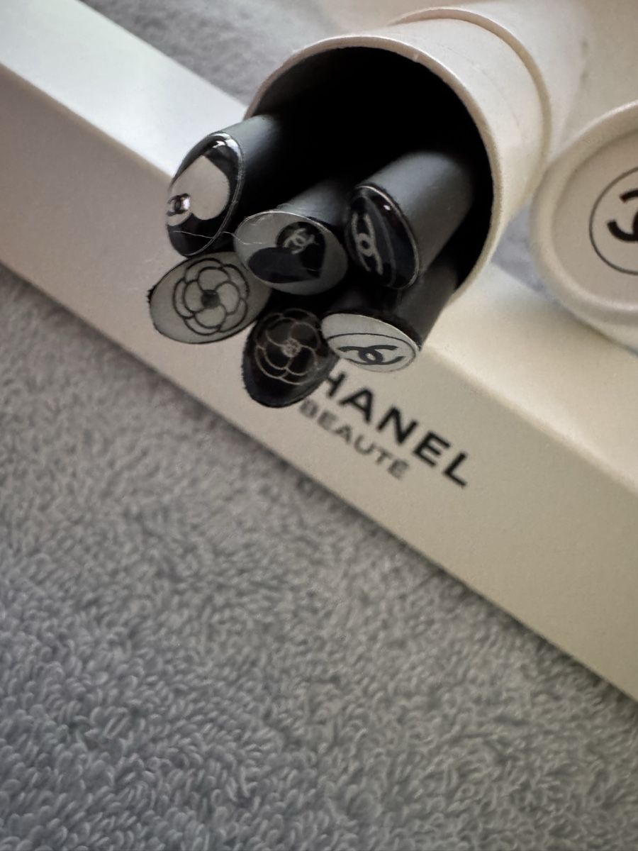 Matite, matite colorate & gessi: Chanel 6 crayons à dessins – Nuovo e nell'imballaggio originale da Genève venduto da Allisgood 2