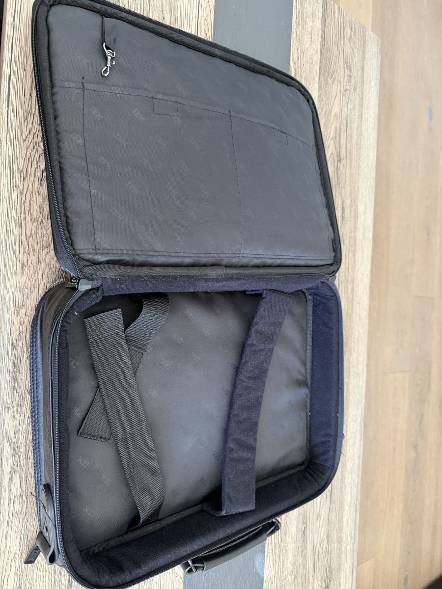 IBM Borse: IBM ThinkPad Business Laptoptasche / Notebooktasche – Origin – Usato da Altendorf venduto da ally27 1