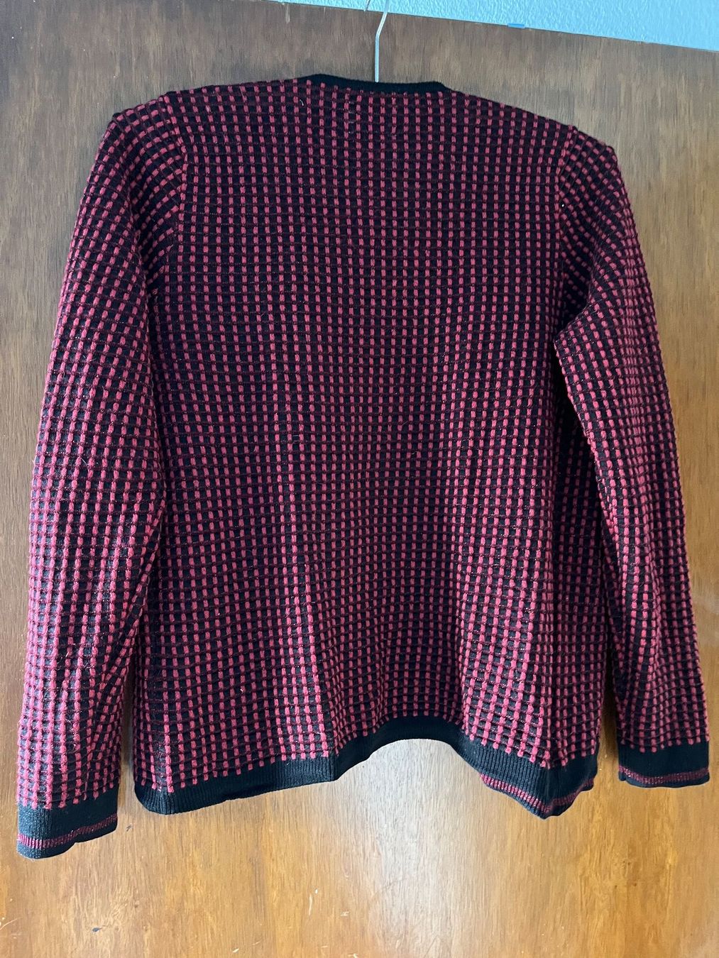 Globus Jacken: rot/schwarze Jacke – Gebraucht aus Würenlos von Schnudi10 1