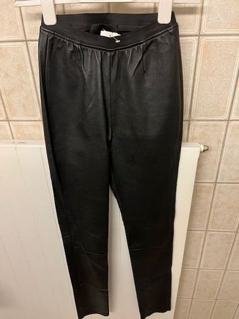 Schwarze Lederhose von NOVE in schwarz - Grösse 34 - NEU