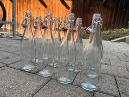 12 Glasflaschen mit Bügelverschluss