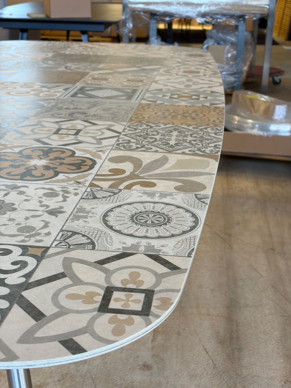 Tavoli: Keramiktisch 220x100cm # 677 – Nuovo (secondo la descrizione) da Willisau venduto da Arredodesign 3