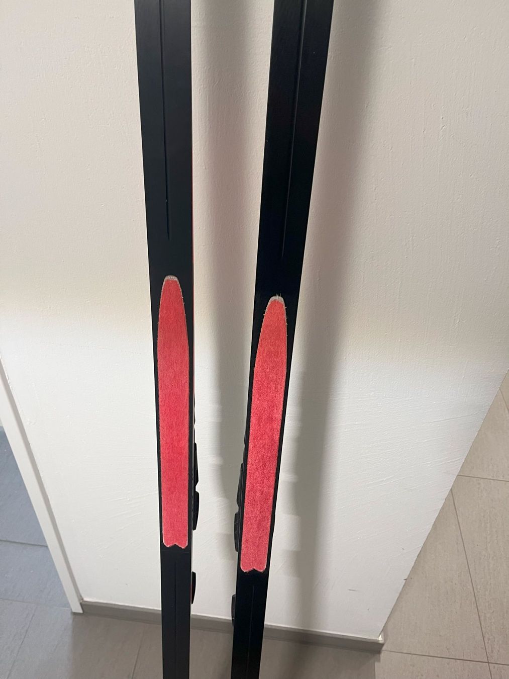 Rossignol Sci: Rossignol Delta Klassisch Langlaufski 198 cm – Usato da St. Moritz venduto da fue_5d7w 4