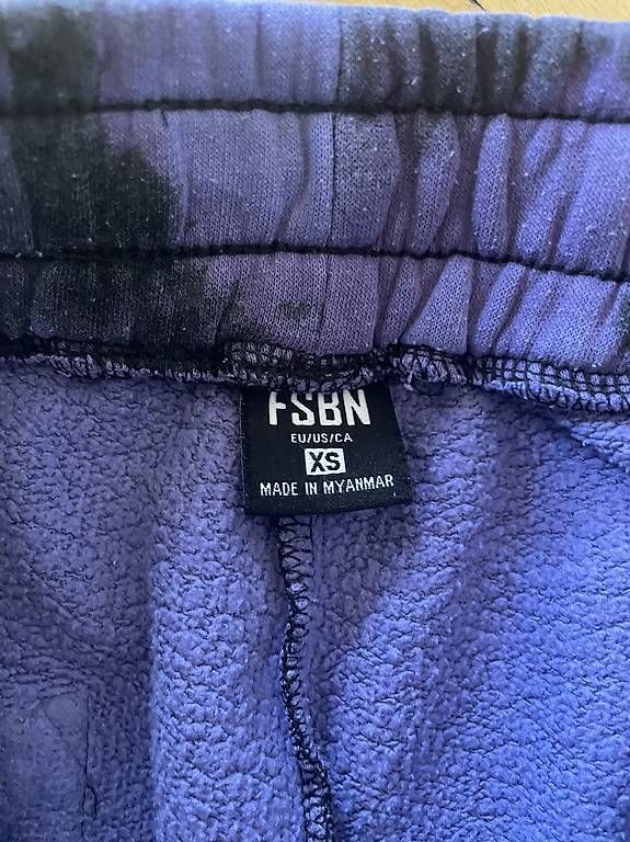 Hosen: Trainerhose FSBN – Gebraucht aus Fribourg von samsam04 1