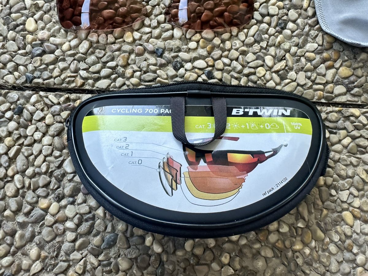Decathlon Brillen & Gläser: Lunettes de cyclisme B'Twin Cycling 700 Pack – Gebraucht aus Plan-les-Ouates von aur_z5pj 4