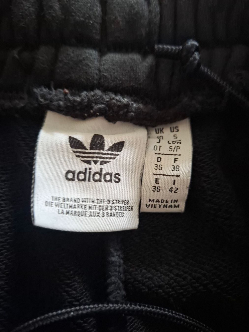 Adidas Pantalons: Adidas Trainingshose schwarz Grösse S – D'occasion à Birmensdorf ZH par M4rwin 3