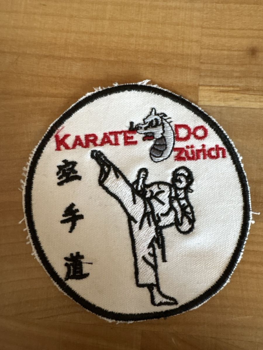 Toppe: Aufnäher Karate Do Zürich – Nuovo (secondo la descrizione) da Rümlang venduto da BoutiqueMonique16