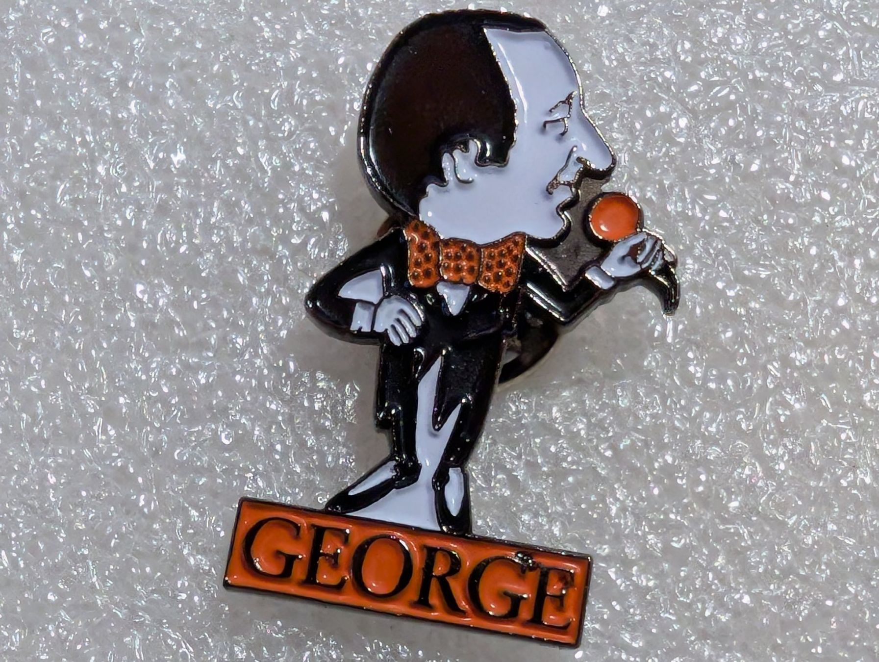 Plaquettes & Badges: Ansteckpin 250: Georg – D'occasion à Oppligen par Pin-Fall-Shop