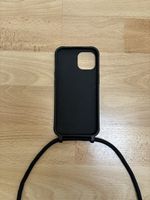 iPhone 15 Handyhülle mit Umhängeband schwarz 