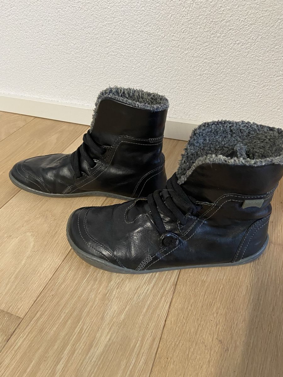 Camper Scarpe da donna: Schwarze Camper Winterstiefel, Grösse 36 – Usato da Kloten venduto da KimChi 2