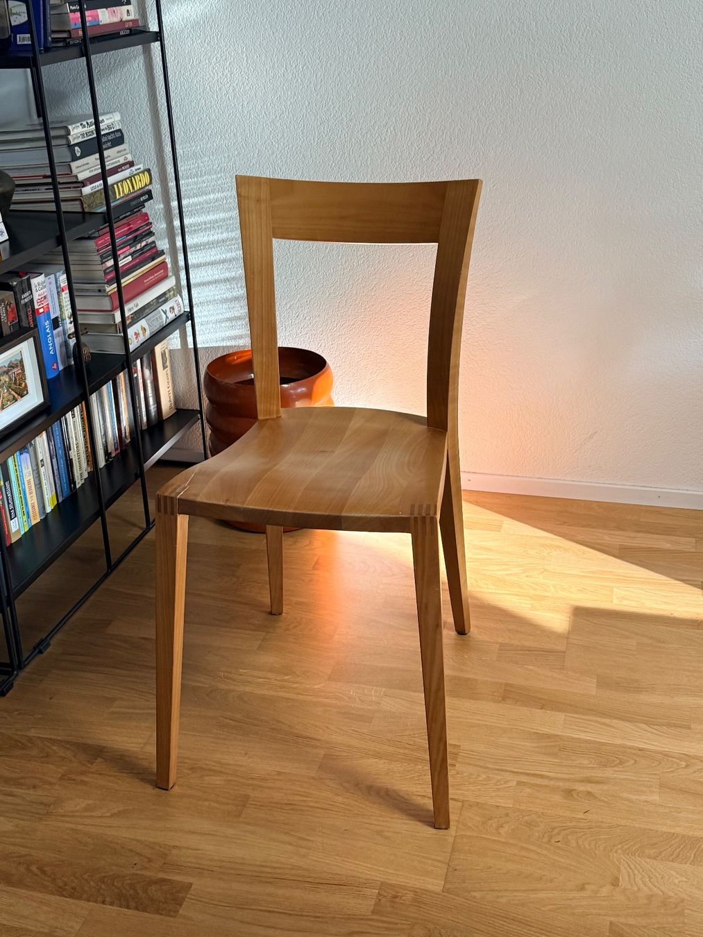 Sedie: Holzstuhl Victoria Design / Kirscholz – Usato da Solothurn venduto da NUVICO 1