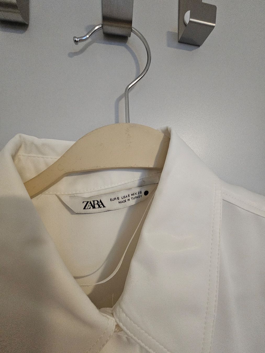 Zara Camicette: Chemisier ZARA – Usato da Château-d'Oex venduto da bla_b6mv 1