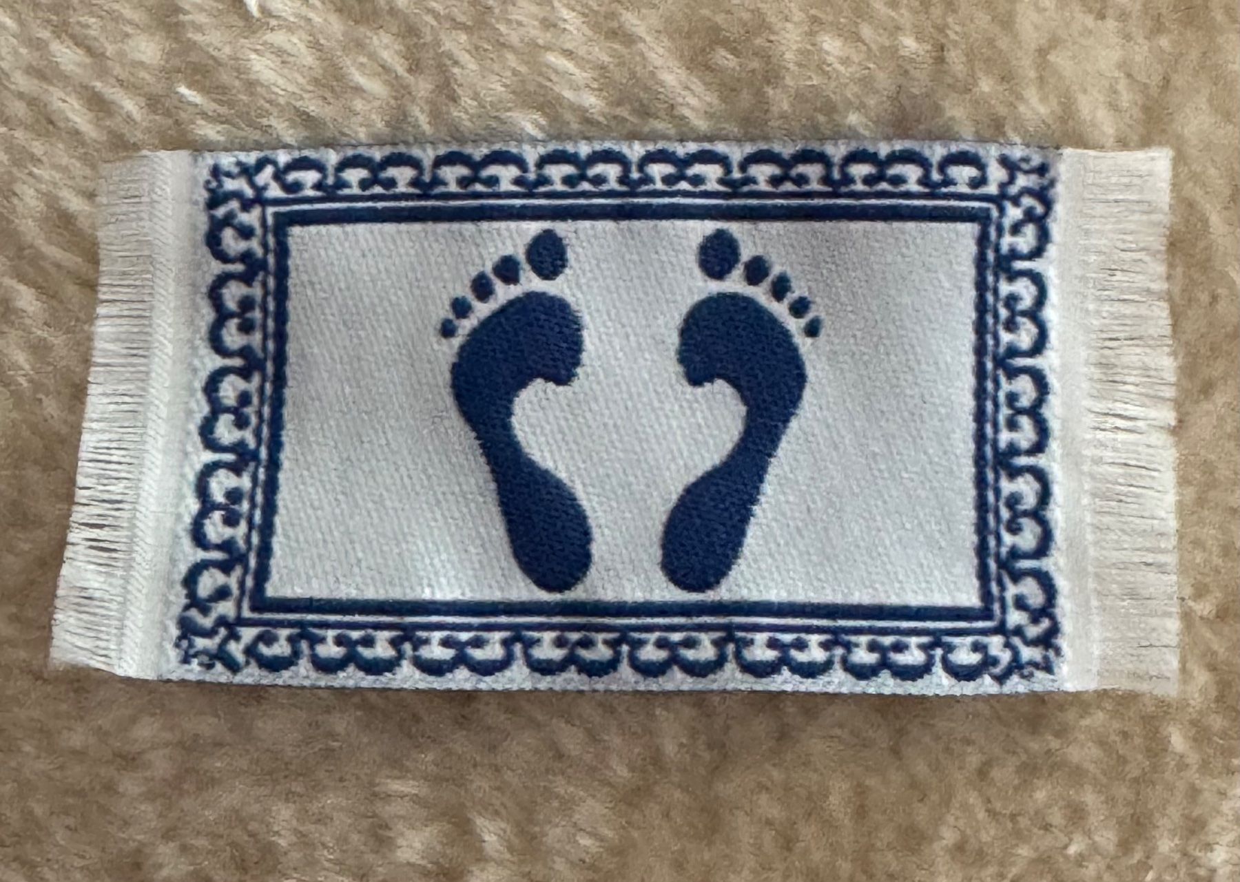 Puppenhäuser & -möbel: Fussmatte Badezimmer weiss blau  Puppenhaus – Neu und originalverpackt aus Grabs von Puppestuebli