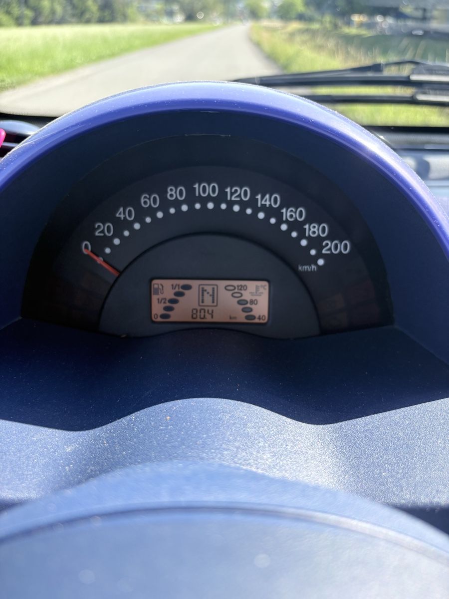 Smart Autos: Smart Fortwo – D'occasion à Au SG par fei_rg9j 5