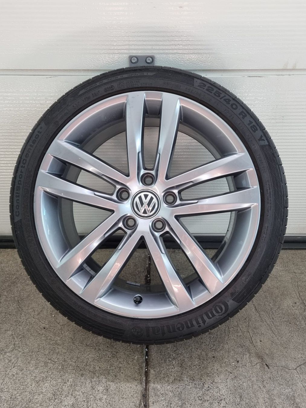 Volkswagen Pneumatici & Ruote complete: VW Golf 7 GTI Sommerräder – Usato da Kirchdorf AG venduto da Cartastic_AG 1