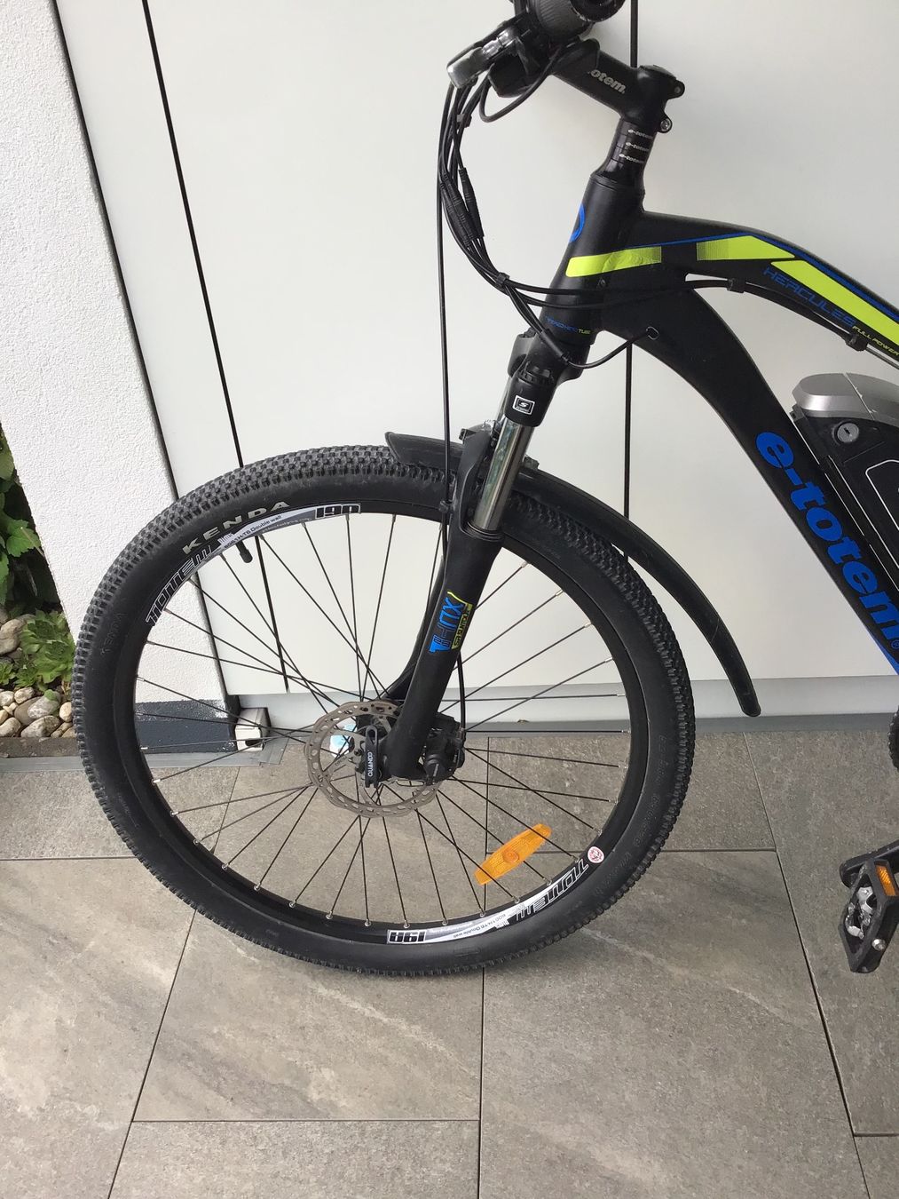 Totem Vélos: E-Totem LEAPER E-Bike top Zustand – D'occasion à Buchs SG par tin_59XL 3