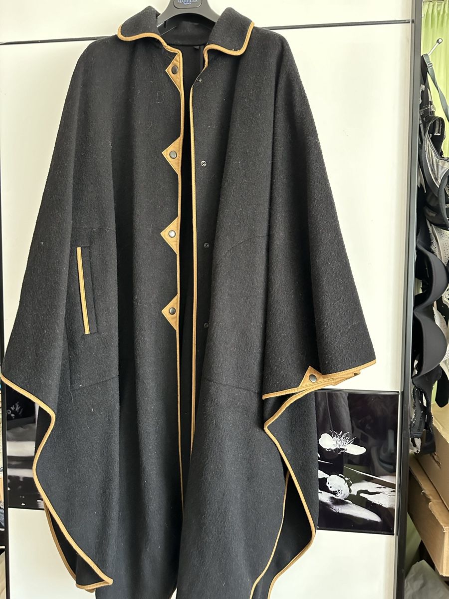 Cappotti: Damen hochwertige Mantel oder Poncho Gr/40 – Usato da Basel venduto da Ivana_4 3
