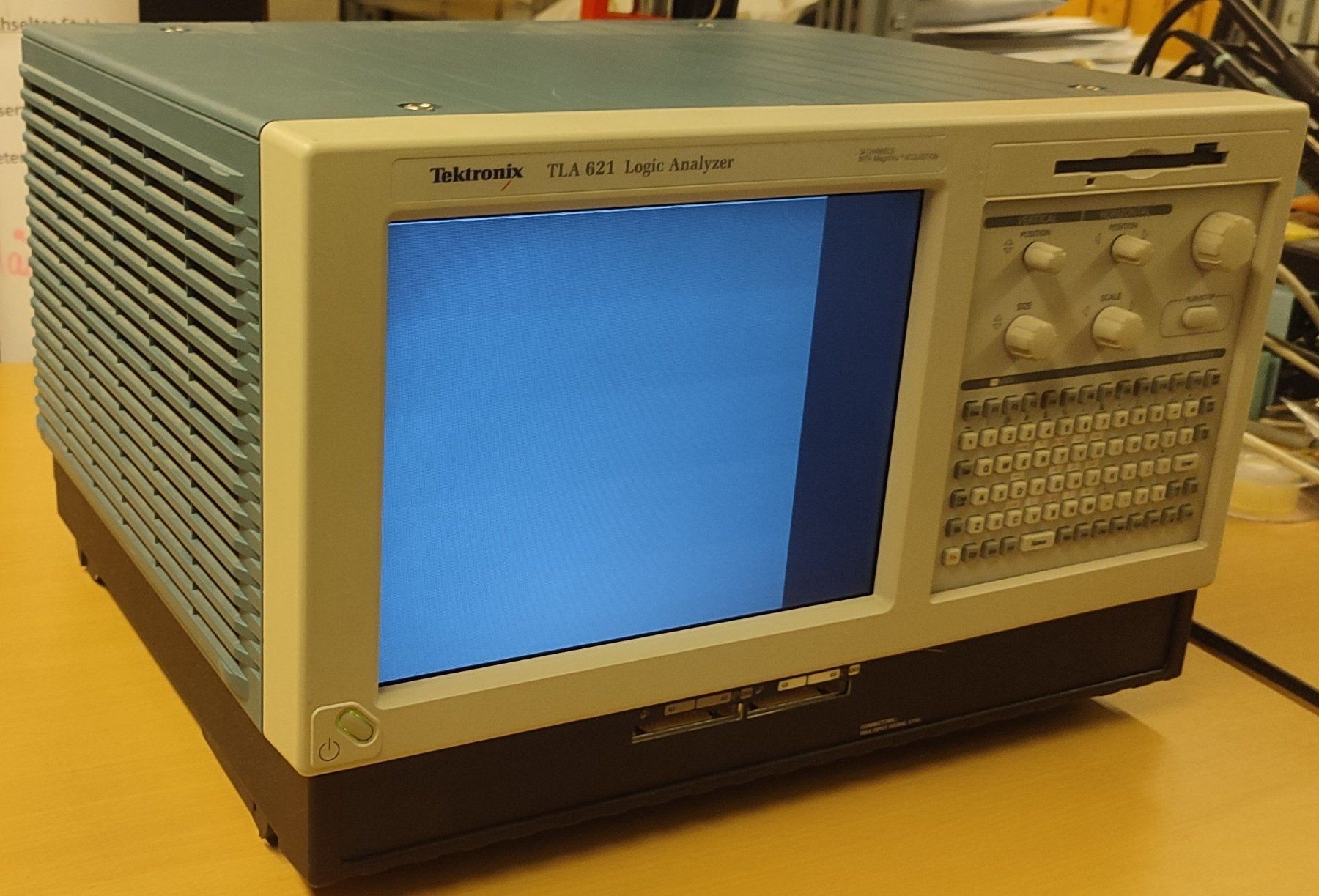 Mesurer: Tektronix TLA 621 Logic Analyser – D'occasion à Zürich par Sherman