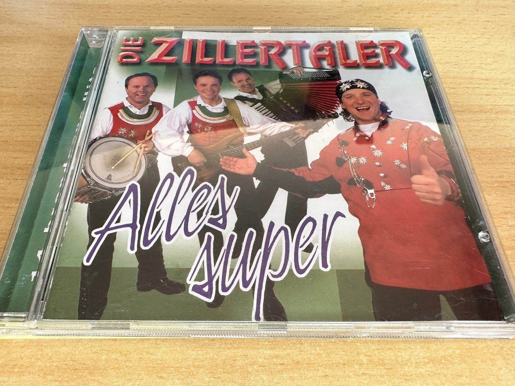 CD: Die Zillertaler – Alles Super – Usato da Rikon im Tösstal venduto da Alpenmutz