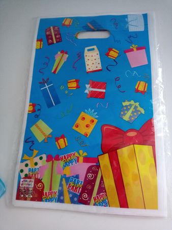 Partytaschen/Geburtstagstashen Geschenktaschen 18er Set farb