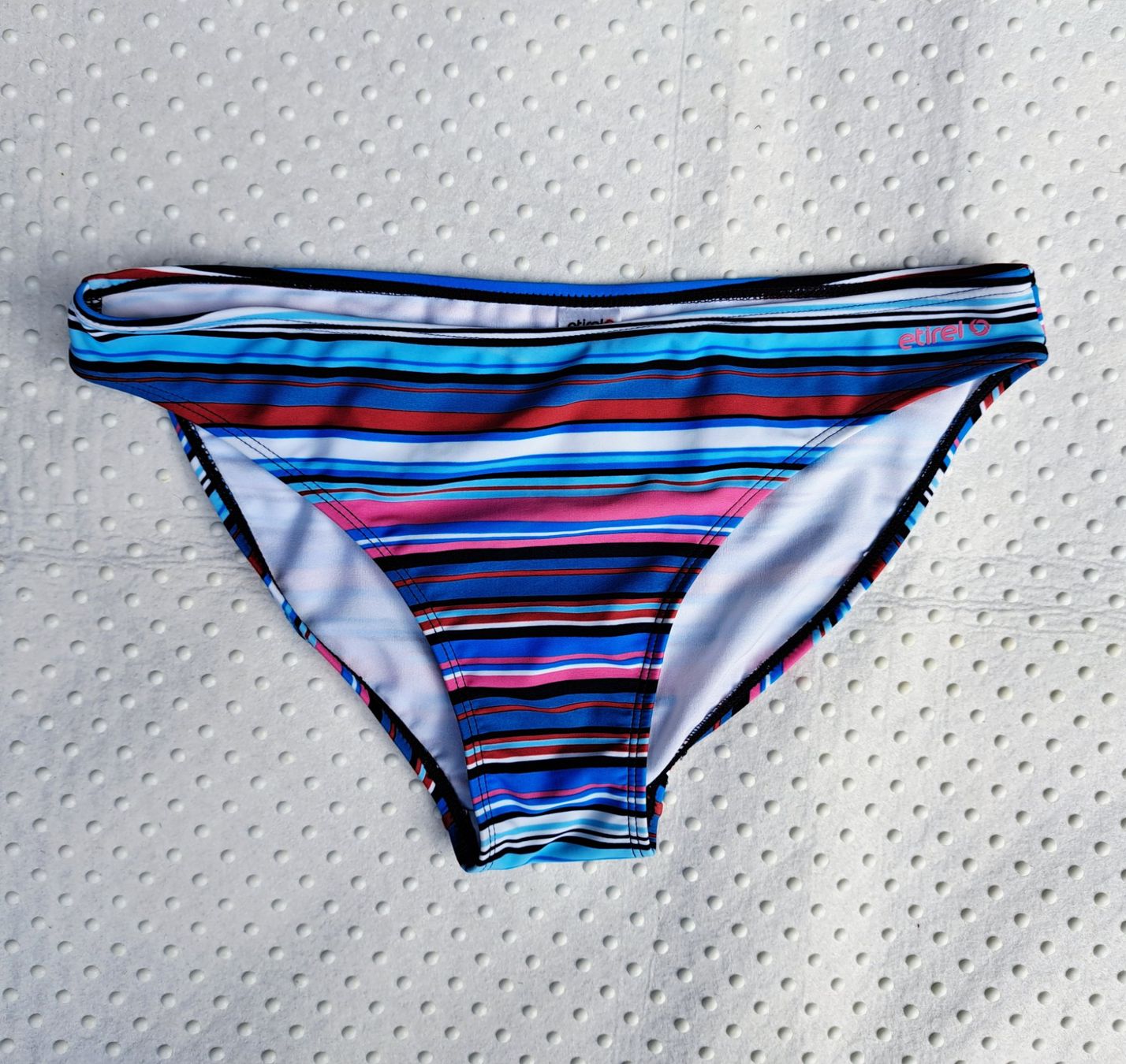 Badekleider & Bikinis: Neu! Gestreifter Badeslip in Grösse 92 – Neu und originalverpackt aus Gysenstein von joshuas81