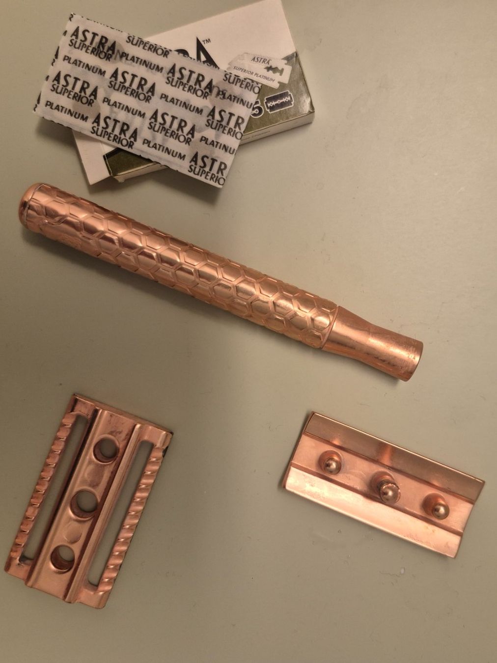 Rasierapparate & Rasierklingen: Rasierhobel - Rasierer rosé-gold – Gebraucht aus Jona von che_vsx6 6