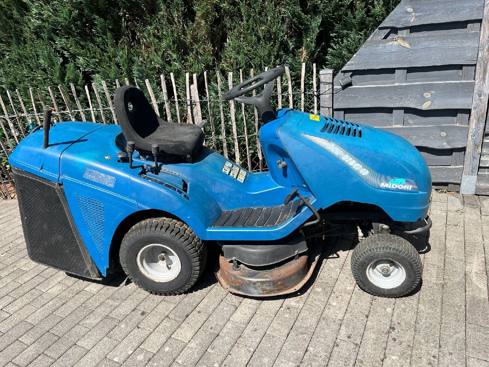 Tondeuses à gazon: Midori Rasenmähertraktor – Défectueux à Niederried b. Kall par gabber23 1