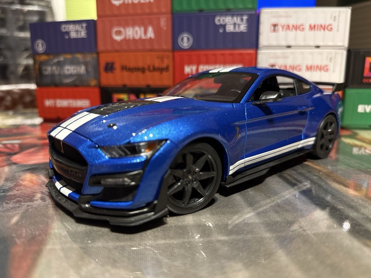 Ford Modellini d'auto: Ford Mustang Shelby GT500 – Usato da Basel venduto da Zomeg 1