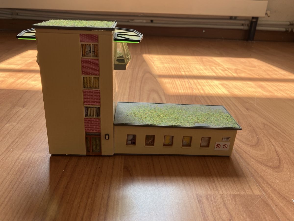 Modelleisenbahnen: Gebäude H0 – Gebraucht aus Schönenwerd von Lichi 1