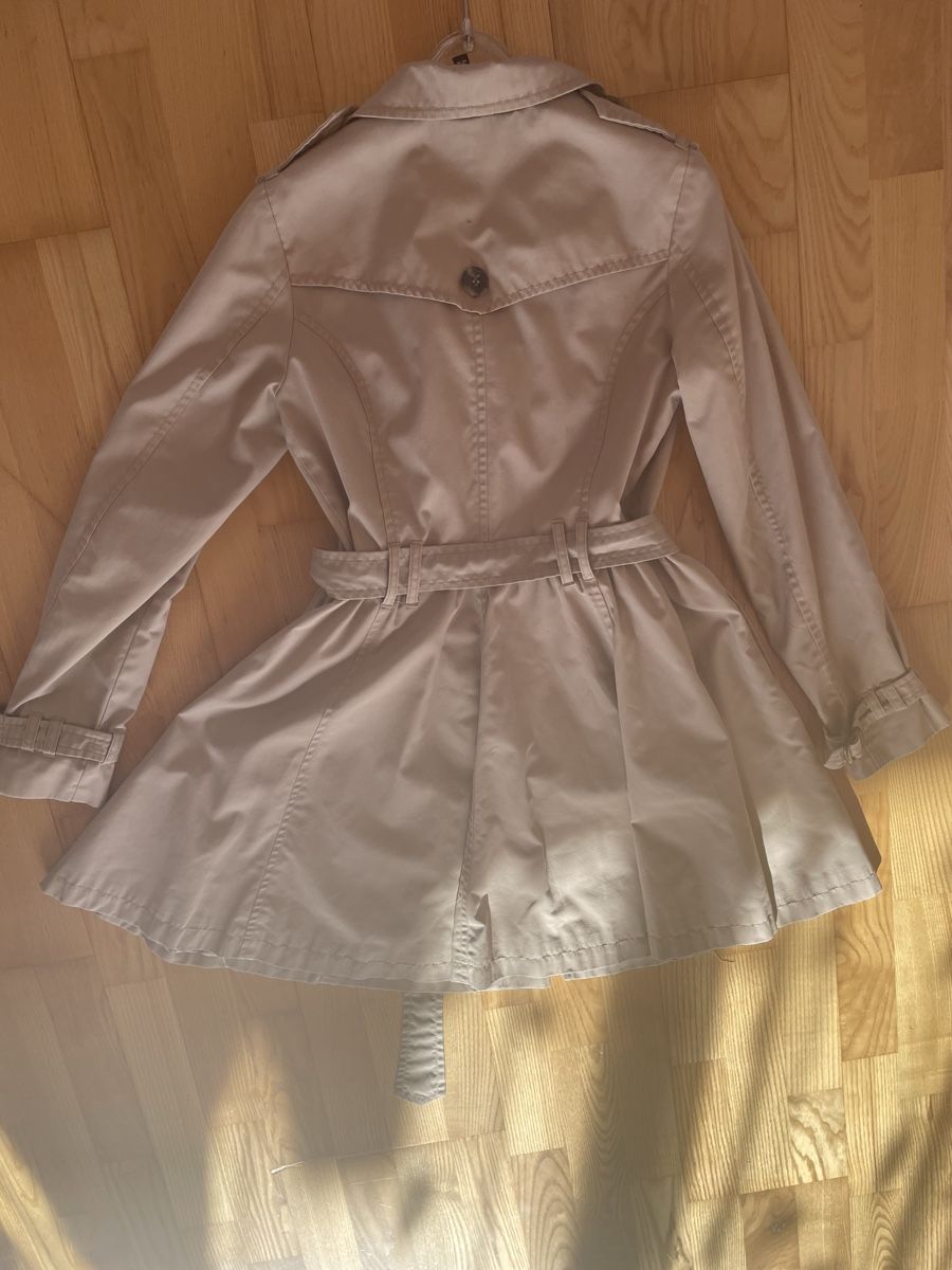 H&M Cappotti: Trenchcoat beige – Usato da Full-Reuenthal venduto da Mimi_1986 5