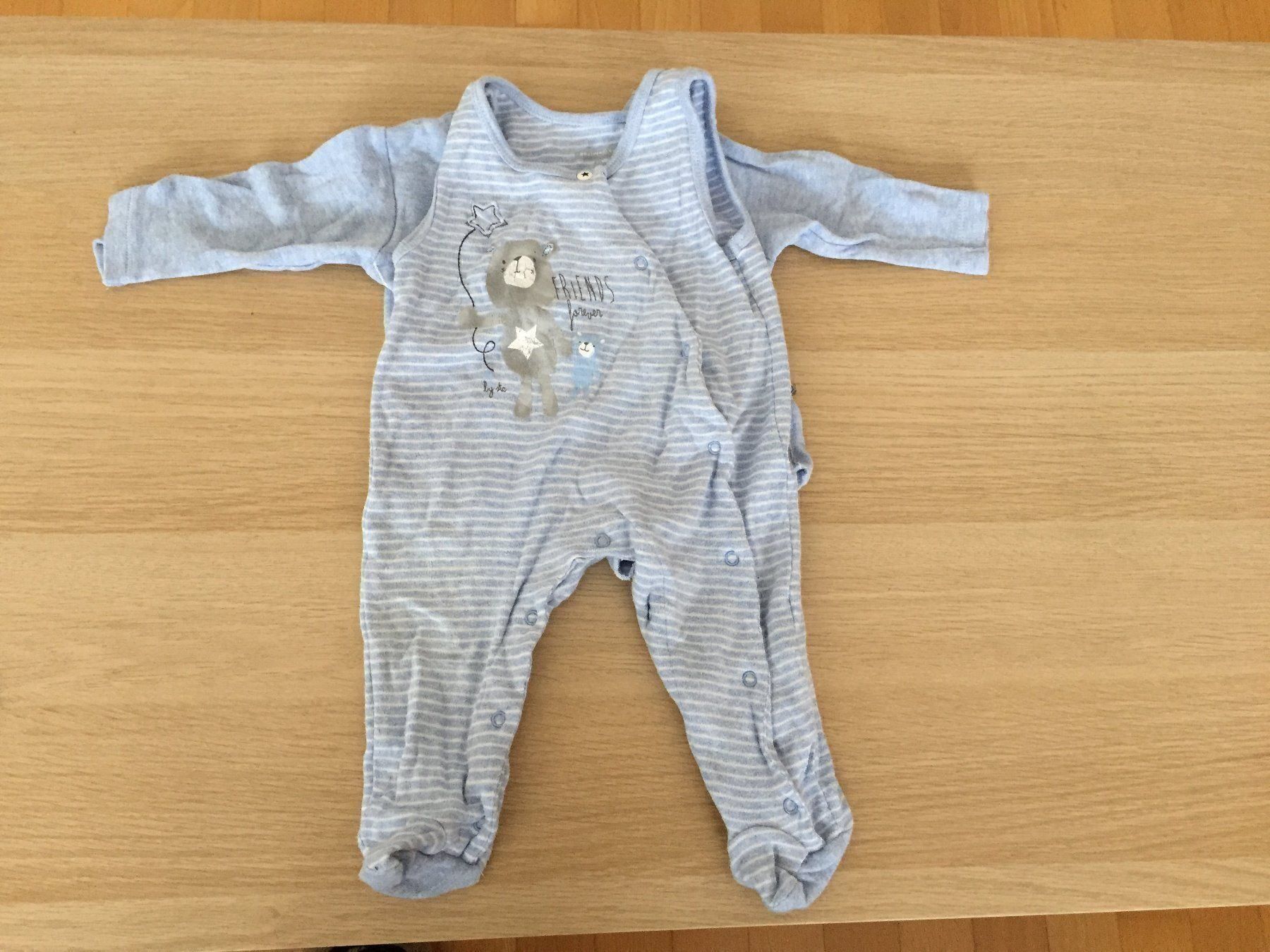 Lotti di vestiti: Zweiteiler Strampler + T-Shirt langarm – Usato da Muttenz venduto da Juvenile33