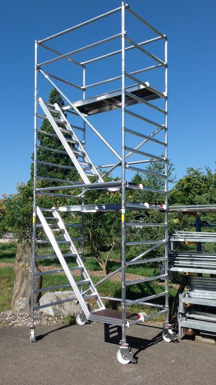 Rollgerüst mit Treppe/ gebraucht TOPANGEBOT Kaufen auf Ricardo