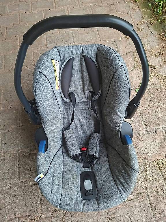 Seggiolini per auto: Hauck: Kindersitz / Babyschale – Usato da Ebikon venduto da Steve2001 1
