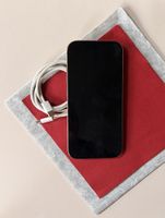 iPhone 16 Pro 256 GB Apple + Ladekabel