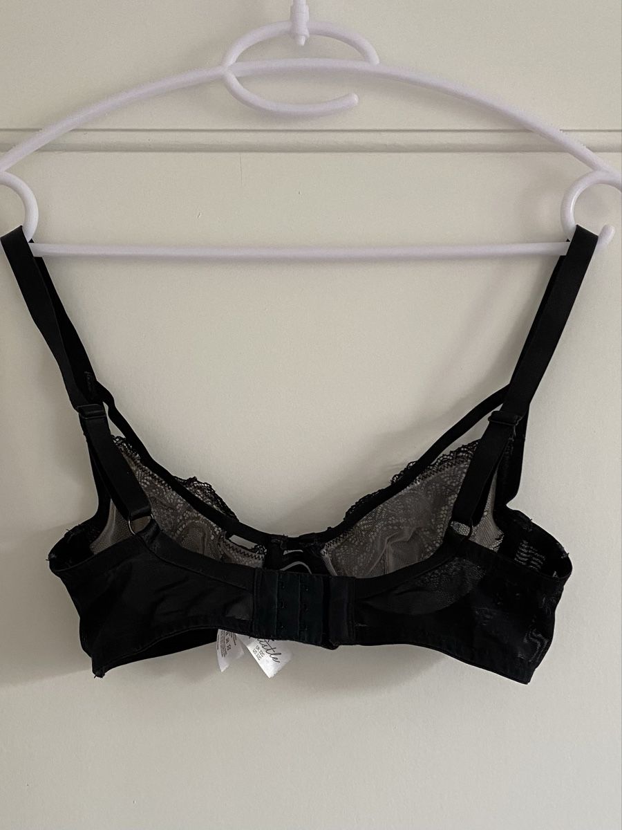 Altra biancheria intima: Schwarzer Spitzen-BH Grösse 70C – Usato da Bern venduto da Liv_45nl 1