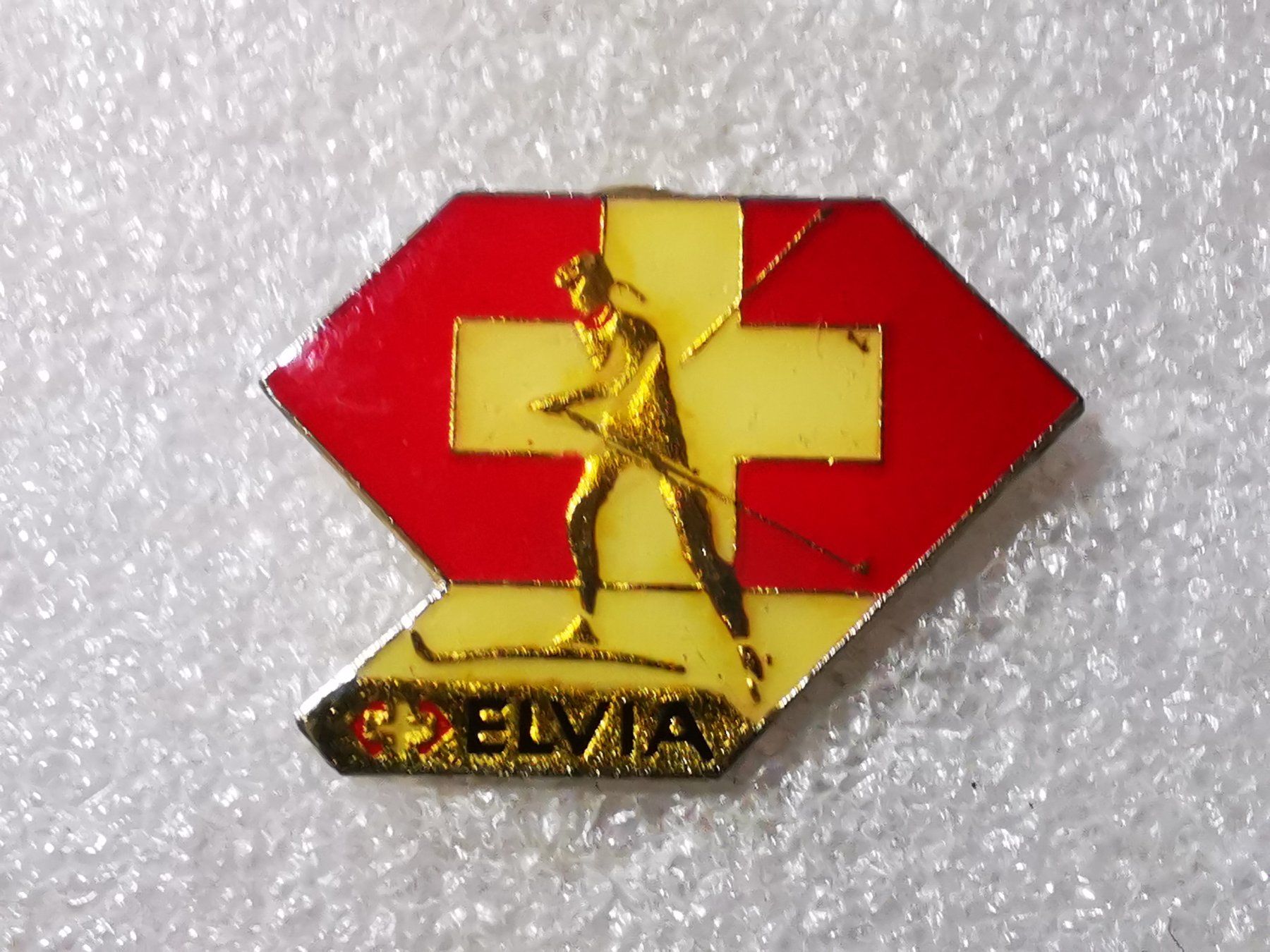 Placchette & Badge: Ansteckpin 53: Elvia – Usato da Oppligen venduto da Pin-Fall-Shop