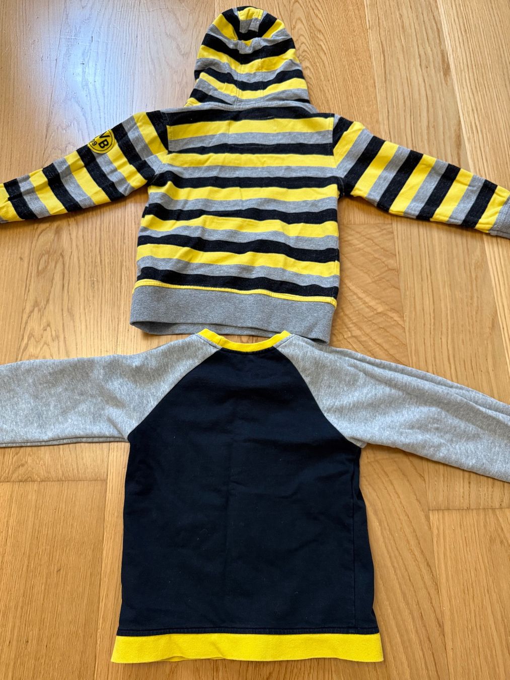 BVB Lotti & Set di vestiti: BVB Jogginganzug und Pullover Gr. 98-104 – Usato da Uetikon am See venduto da Fraufox1 3